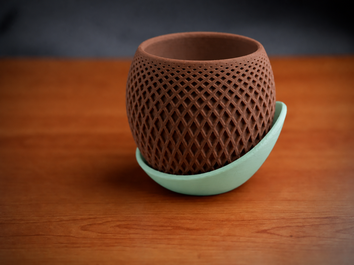 3D Baskı Küre Saksı - Kafes Dokulu İki Parçalı Dekoratif Saksı - Kahverengi-Mint