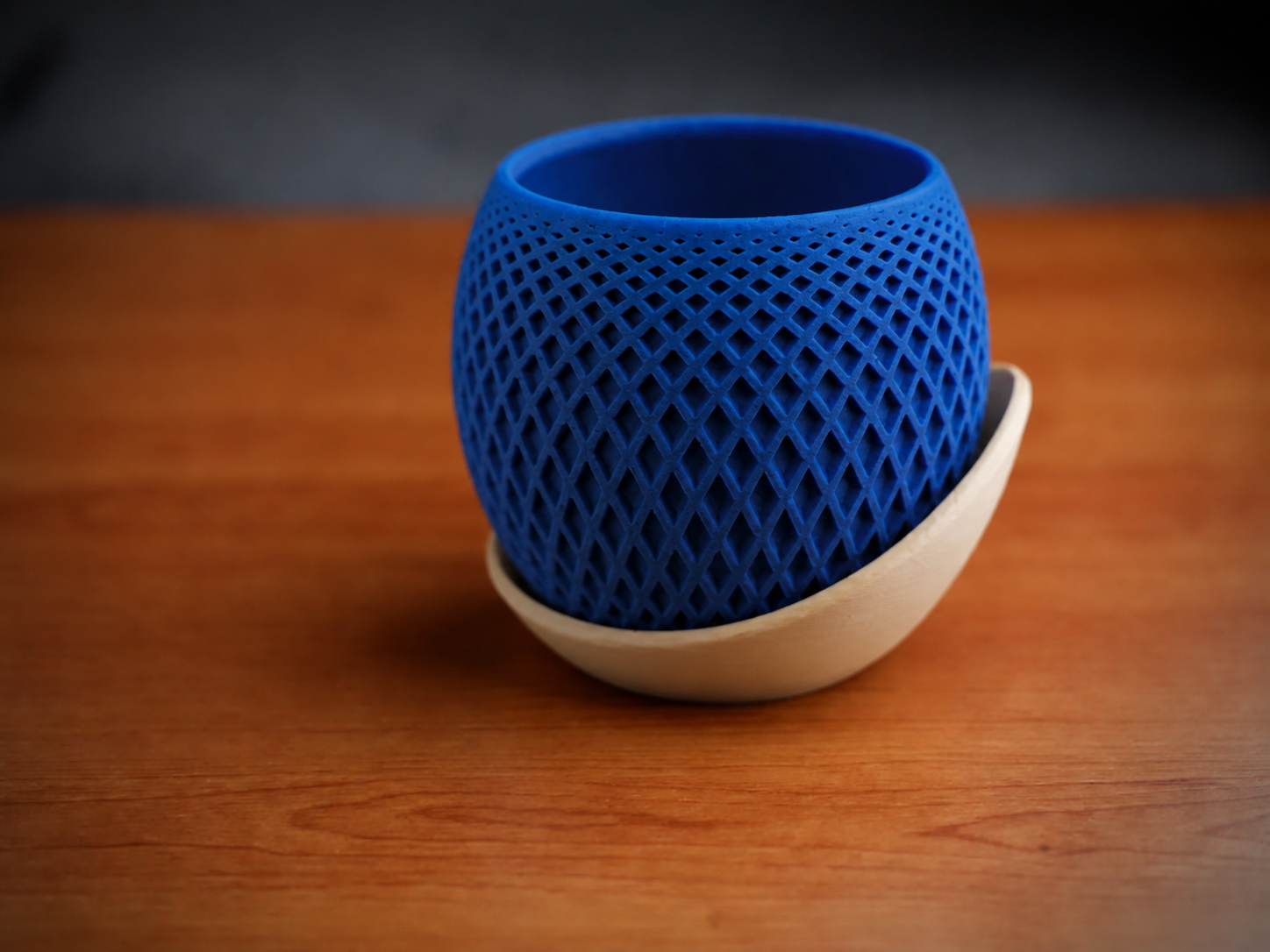 3D Baskı Küre Saksı - Kafes Dokulu İki Parçalı Dekoratif Saksı - Mavi-Bej