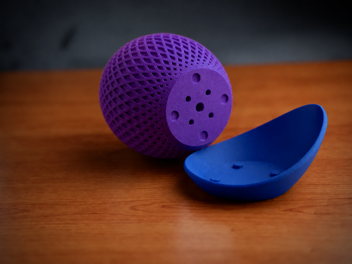 3D Baskı Küre Saksı - Kafes Dokulu İki Parçalı Dekoratif Saksı - Mor-Mavi