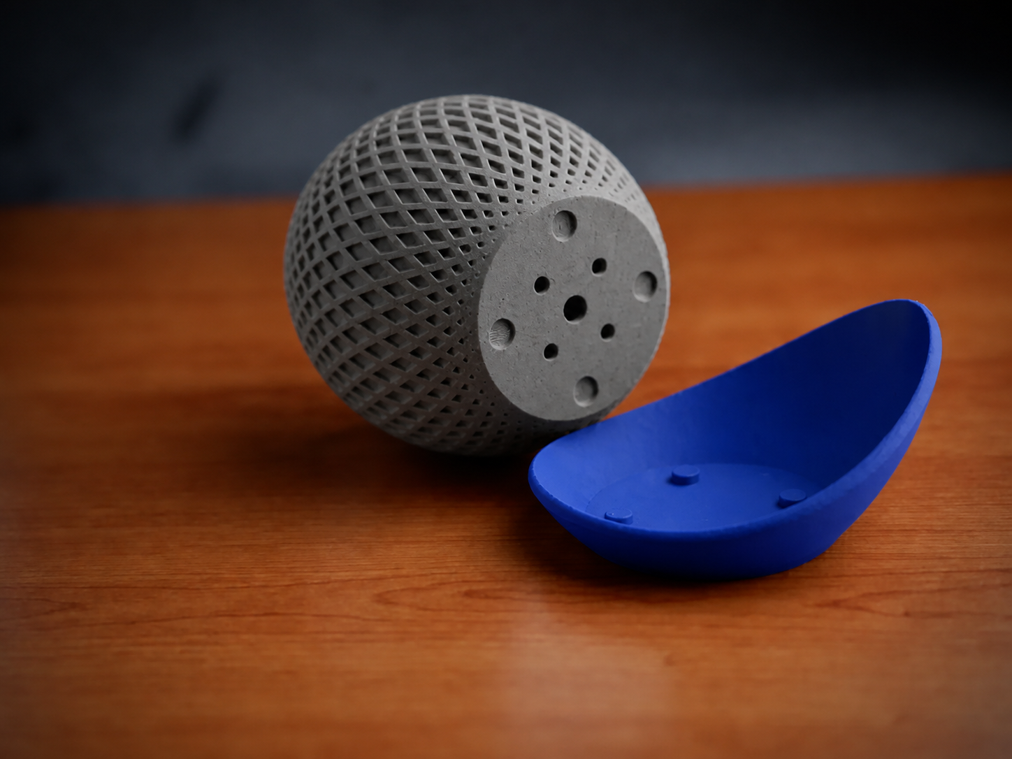 3D Baskı Küre Saksı - Kafes Dokulu İki Parçalı Dekoratif Saksı - Gri-Mavi
