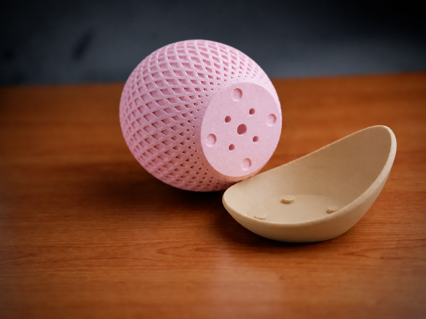 3D Baskı Küre Saksı - Kafes Dokulu İki Parçalı Dekoratif Saksı - Pembe-Bej