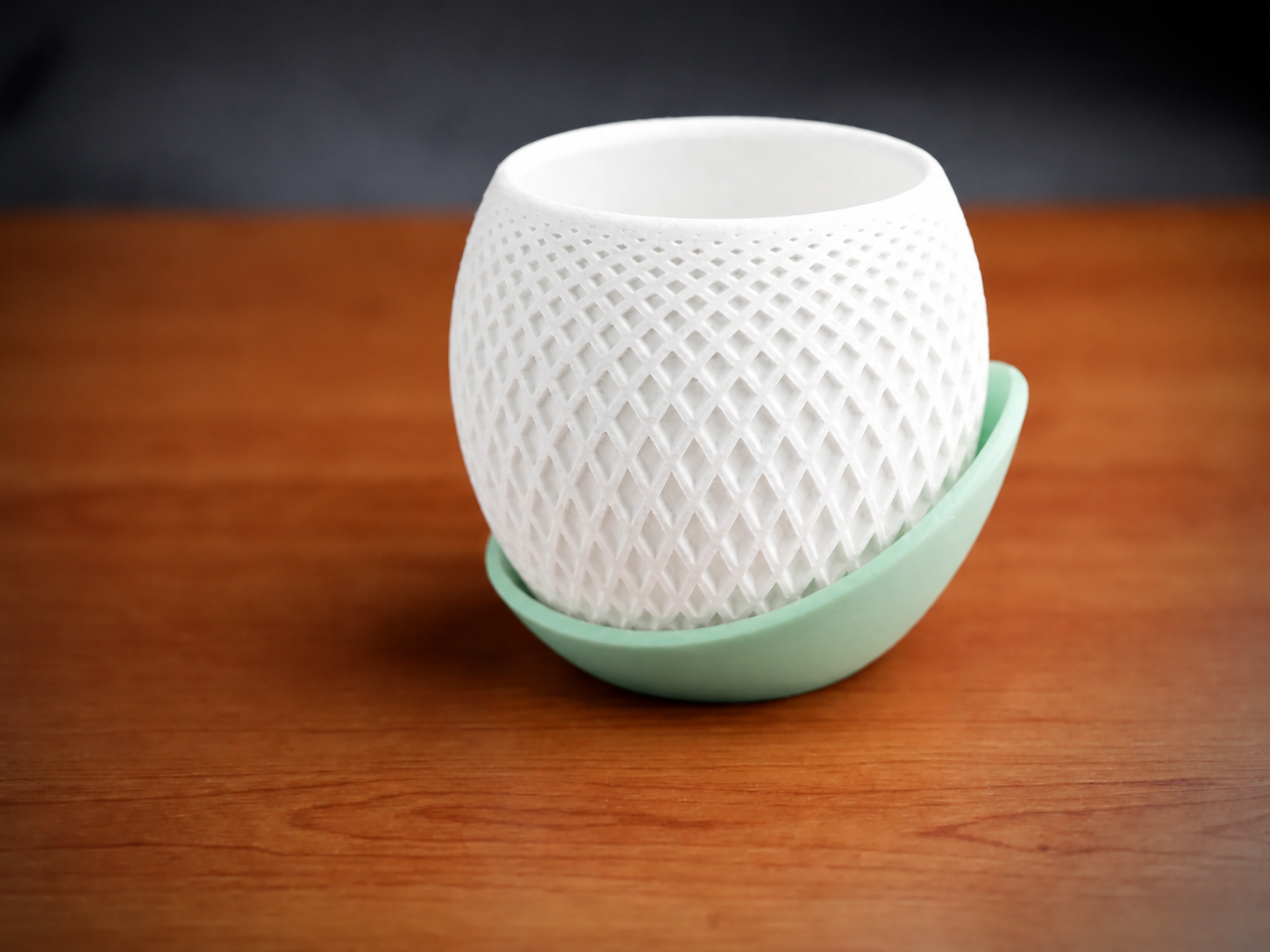 3D Baskı Küre Saksı - Kafes Dokulu İki Parçalı Dekoratif Saksı - Beyaz-Mint
