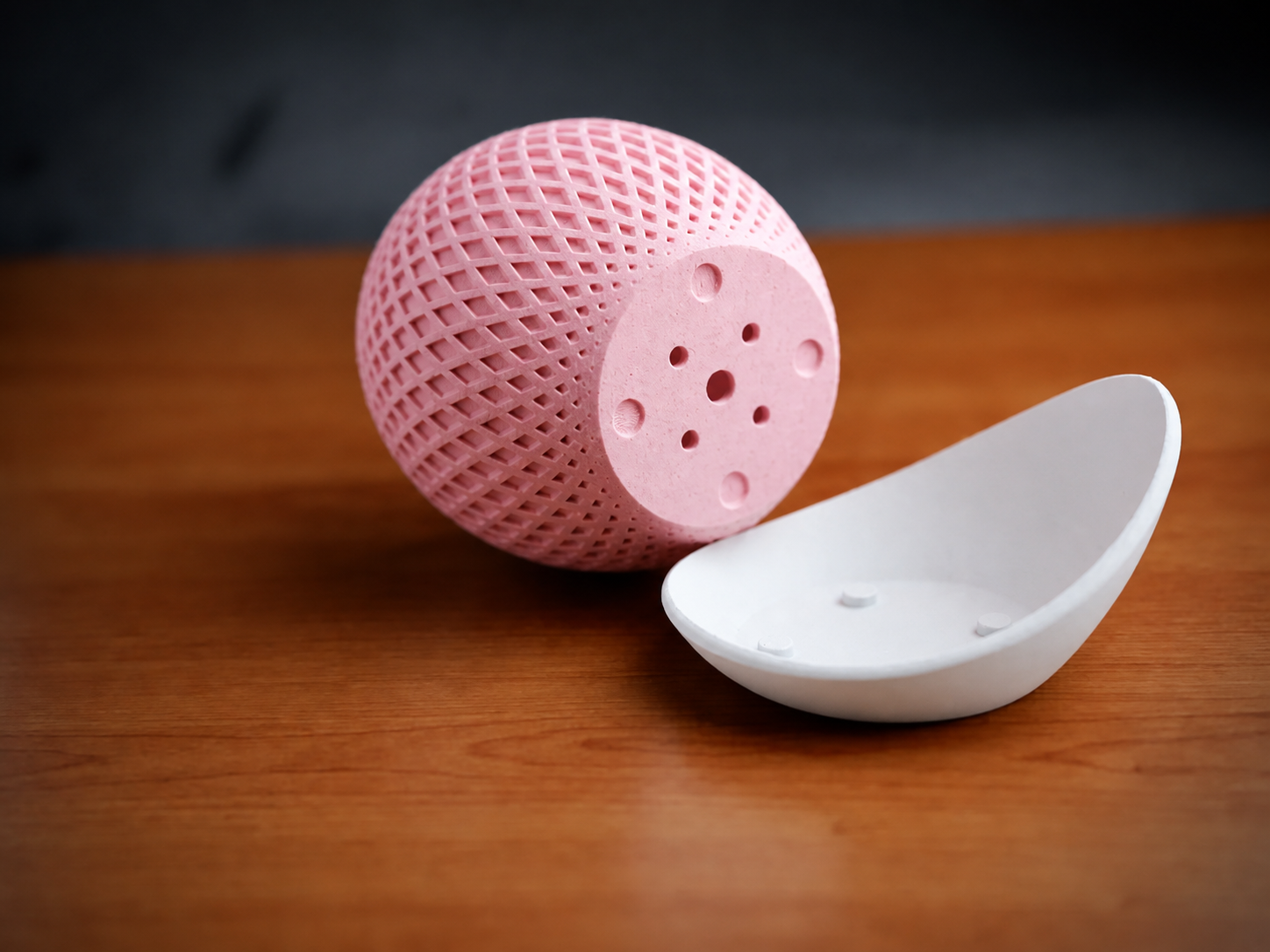 3D Baskı Küre Saksı - Kafes Dokulu İki Parçalı Dekoratif Saksı - Pembe-Beyaz