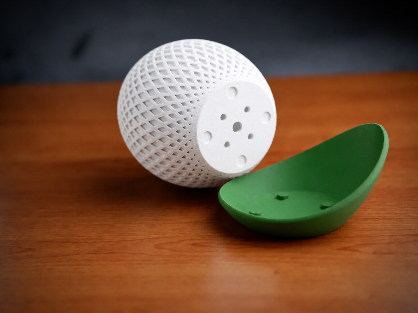 3D Baskı Küre Saksı - Kafes Dokulu İki Parçalı Dekoratif Saksı - Beyaz-Yeşil