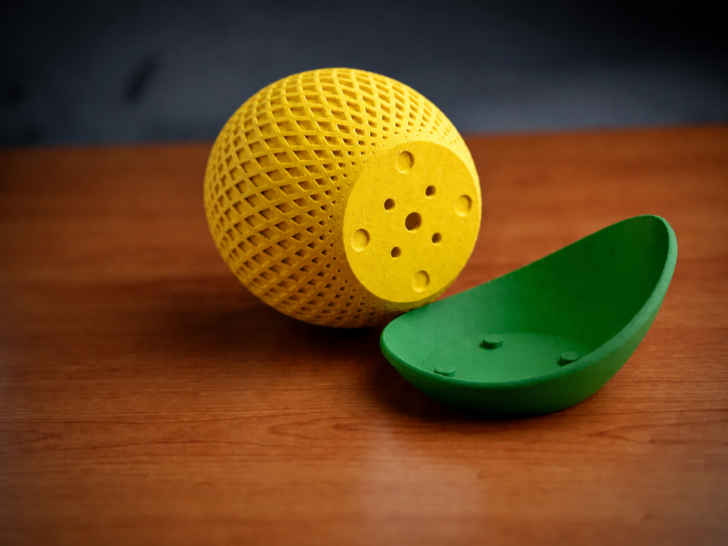 3D Baskı Küre Saksı - Kafes Dokulu İki Parçalı Dekoratif Saksı - Sarı-Yeşil