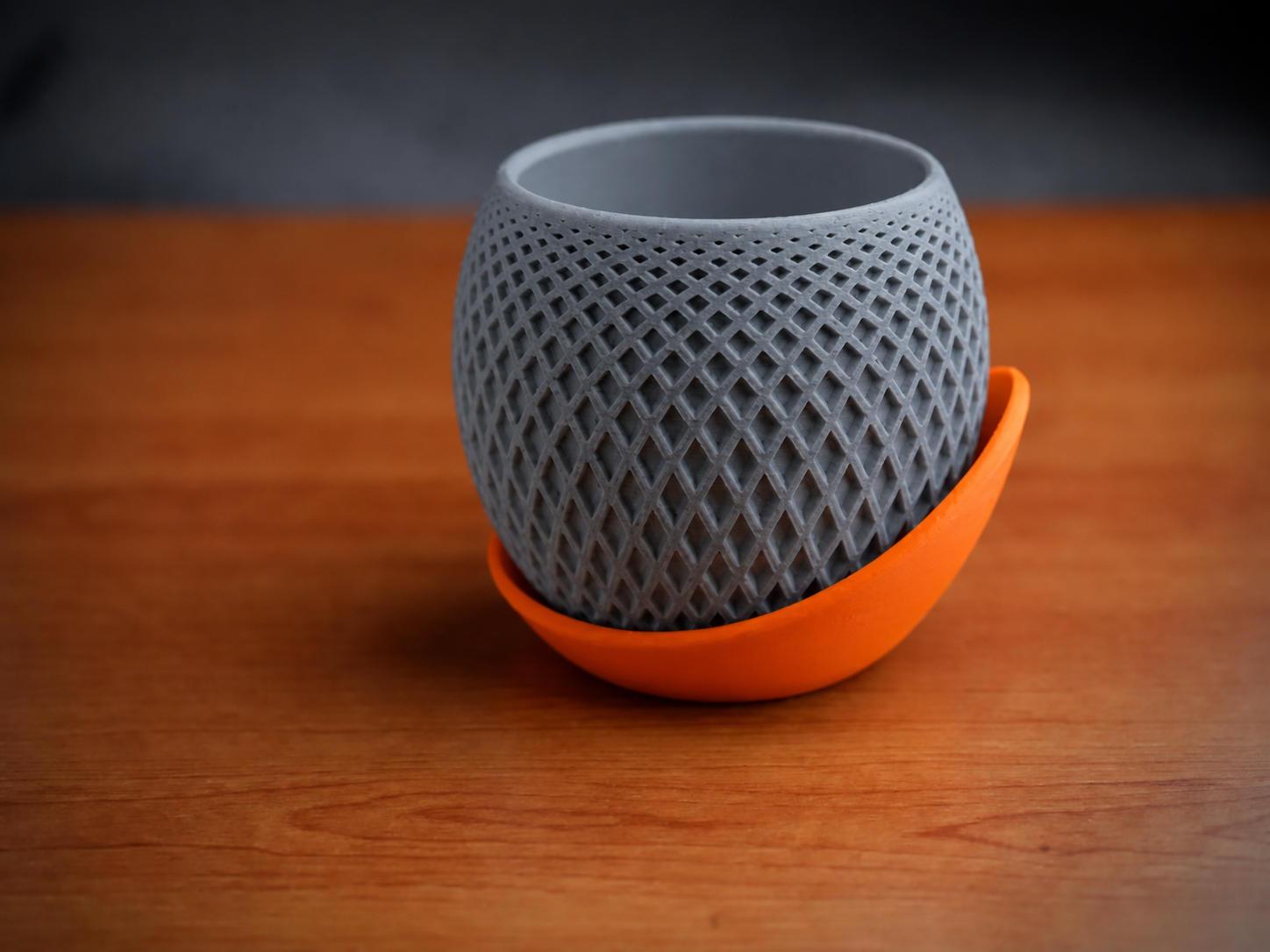 3D Baskı Küre Saksı - Kafes Dokulu İki Parçalı Dekoratif Saksı - Gri-Turuncu