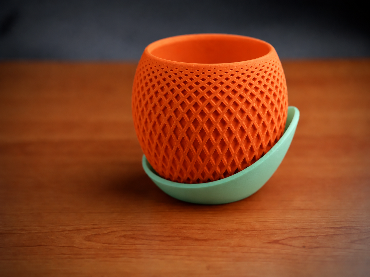 3D Baskı Küre Saksı - Kafes Dokulu İki Parçalı Dekoratif Saksı - Turuncu-Mint