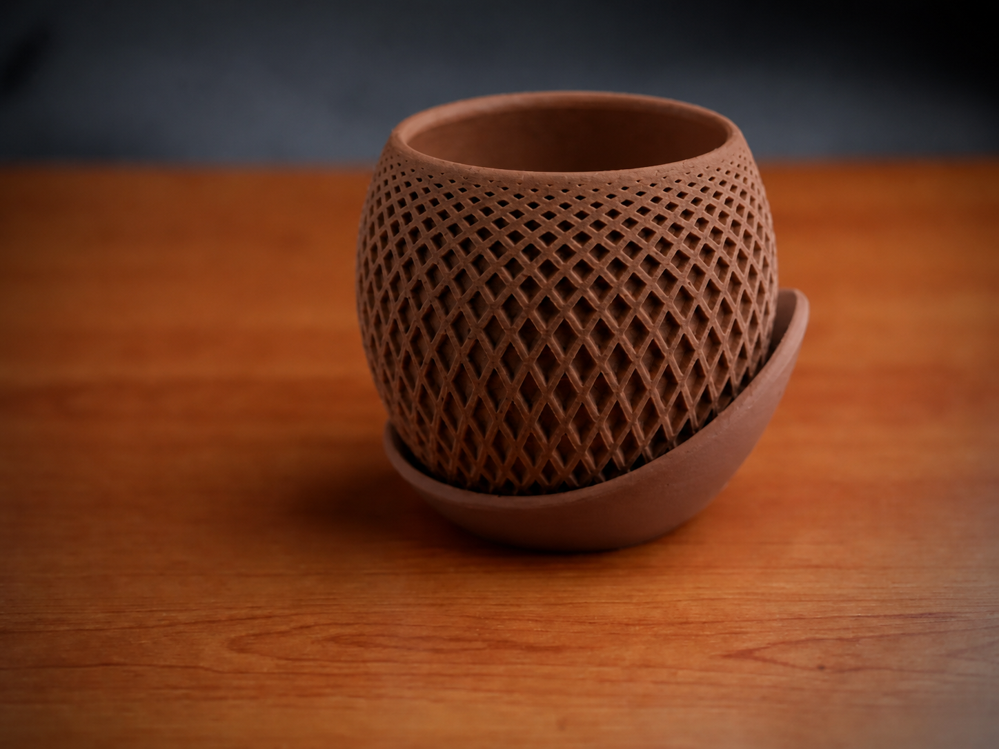 3D Baskı Küre Saksı - Kafes Dokulu İki Parçalı Dekoratif Saksı - Kahverengi-Kahverengi