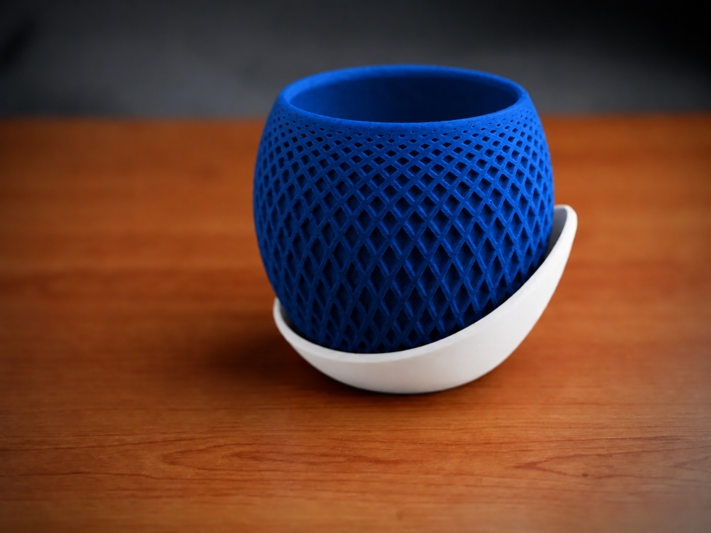 3D Baskı Küre Saksı - Kafes Dokulu İki Parçalı Dekoratif Saksı - Mavi-Beyaz