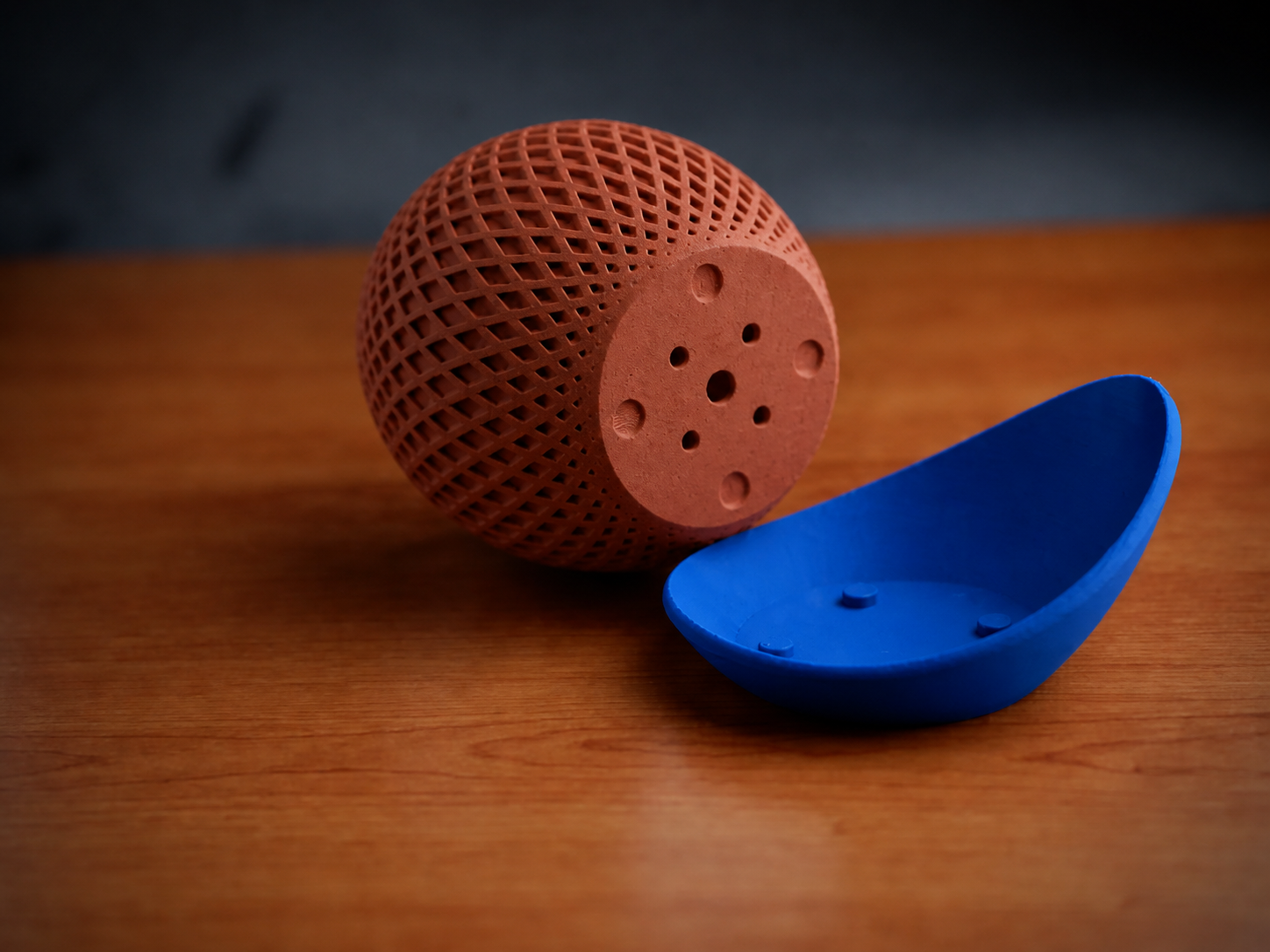 3D Baskı Küre Saksı - Kafes Dokulu İki Parçalı Dekoratif Saksı - Kahverengi-Mavi