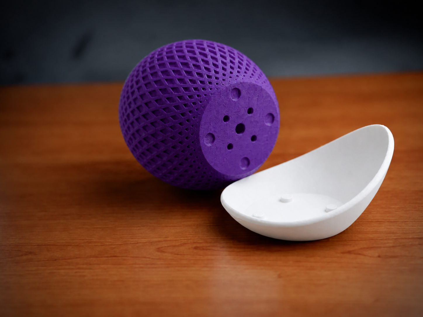 3D Baskı Küre Saksı - Kafes Dokulu İki Parçalı Dekoratif Saksı - Mor-Beyaz