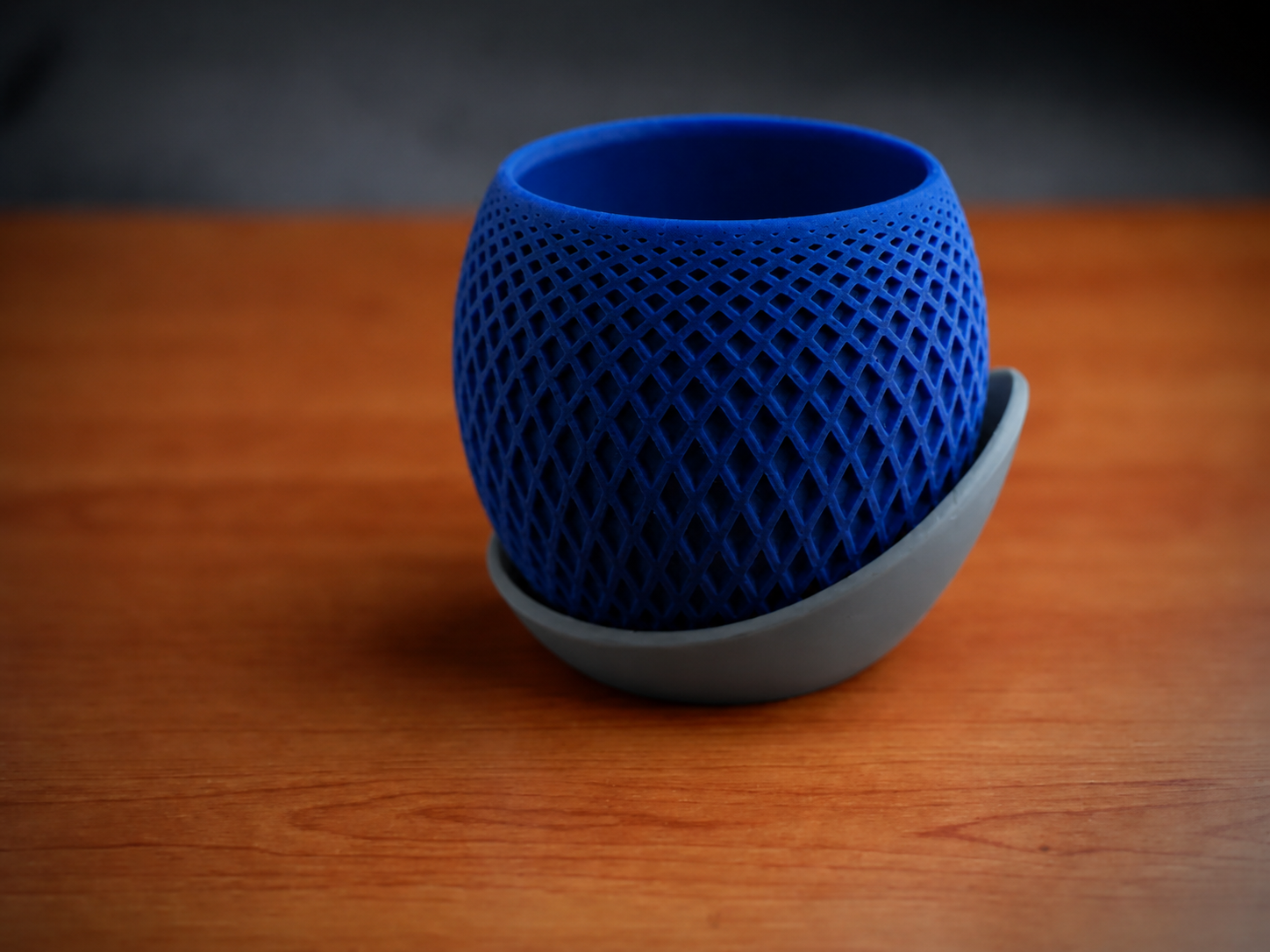 3D Baskı Küre Saksı - Kafes Dokulu İki Parçalı Dekoratif Saksı - Mavi-Gri