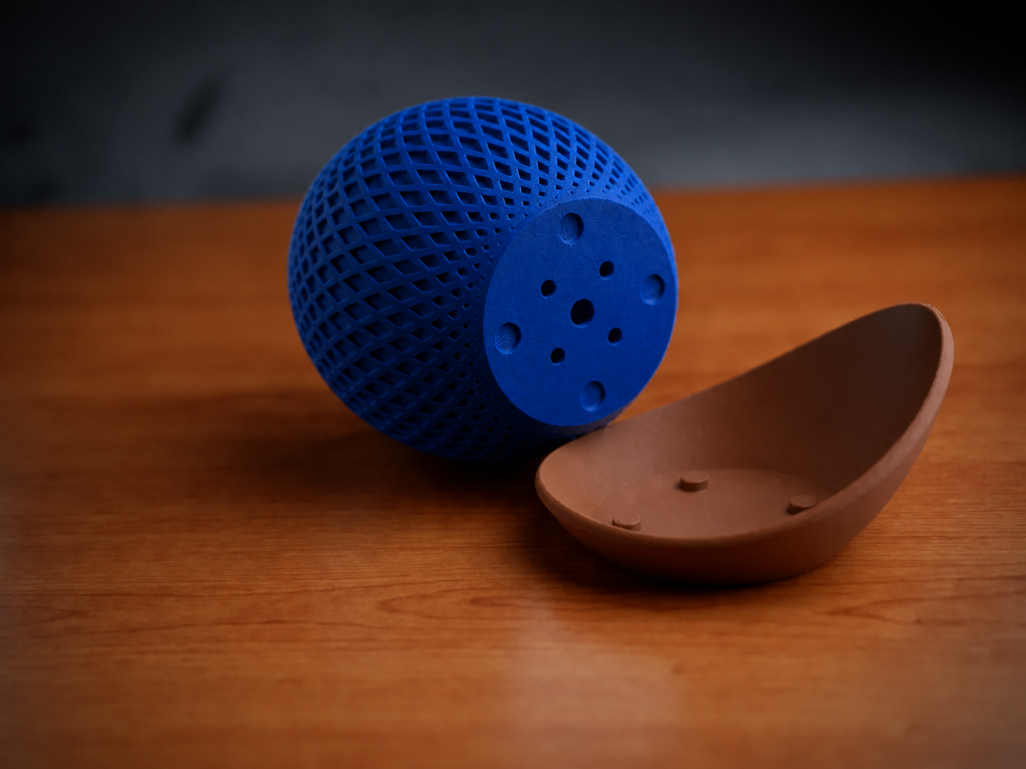 3D Baskı Küre Saksı - Kafes Dokulu İki Parçalı Dekoratif Saksı - Mavi-Kahverengi