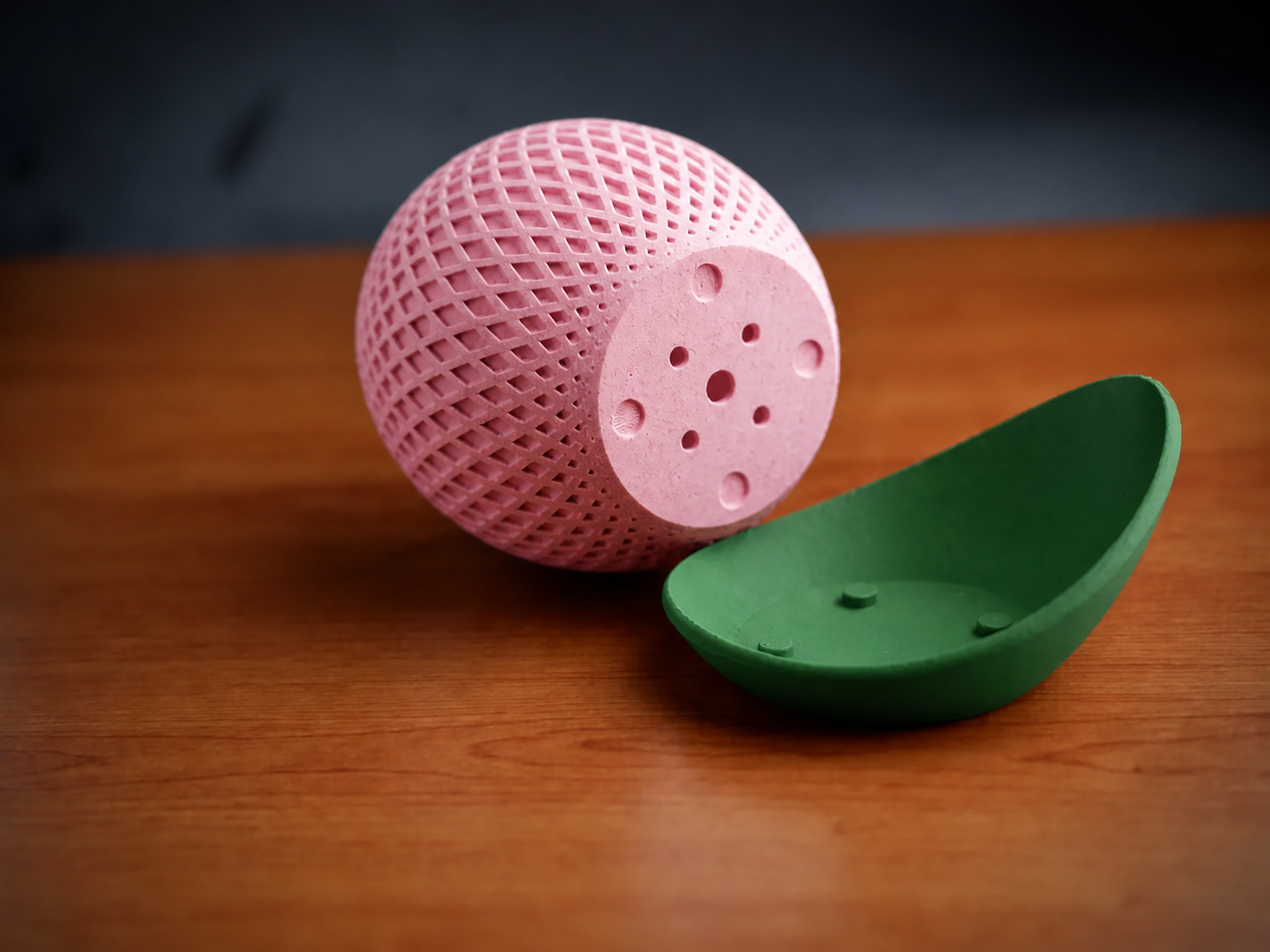 3D Baskı Küre Saksı - Kafes Dokulu İki Parçalı Dekoratif Saksı - Pembe-Yeşil