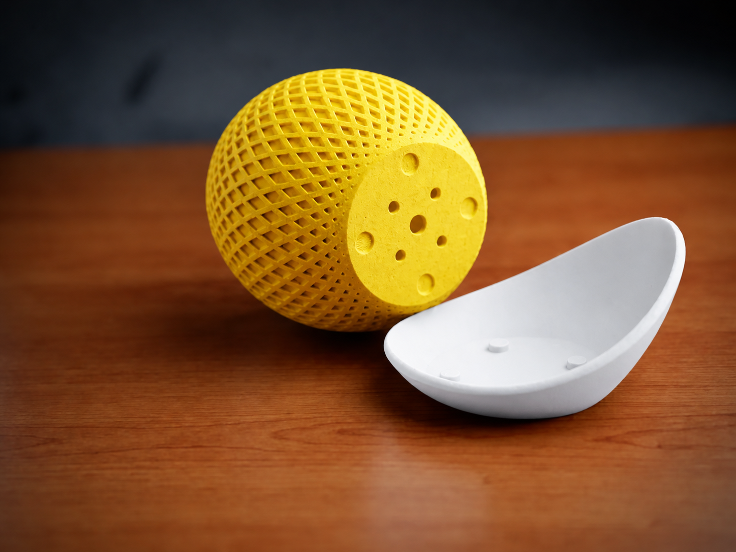 3D Baskı Küre Saksı - Kafes Dokulu İki Parçalı Dekoratif Saksı - Sarı-Beyaz