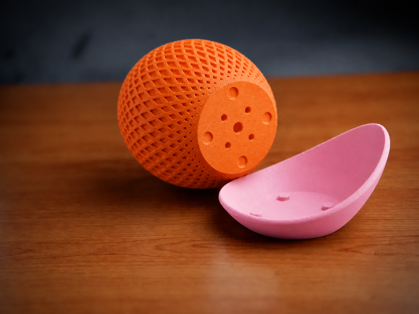 3D Baskı Küre Saksı - Kafes Dokulu İki Parçalı Dekoratif Saksı - Turuncu-Pembe
