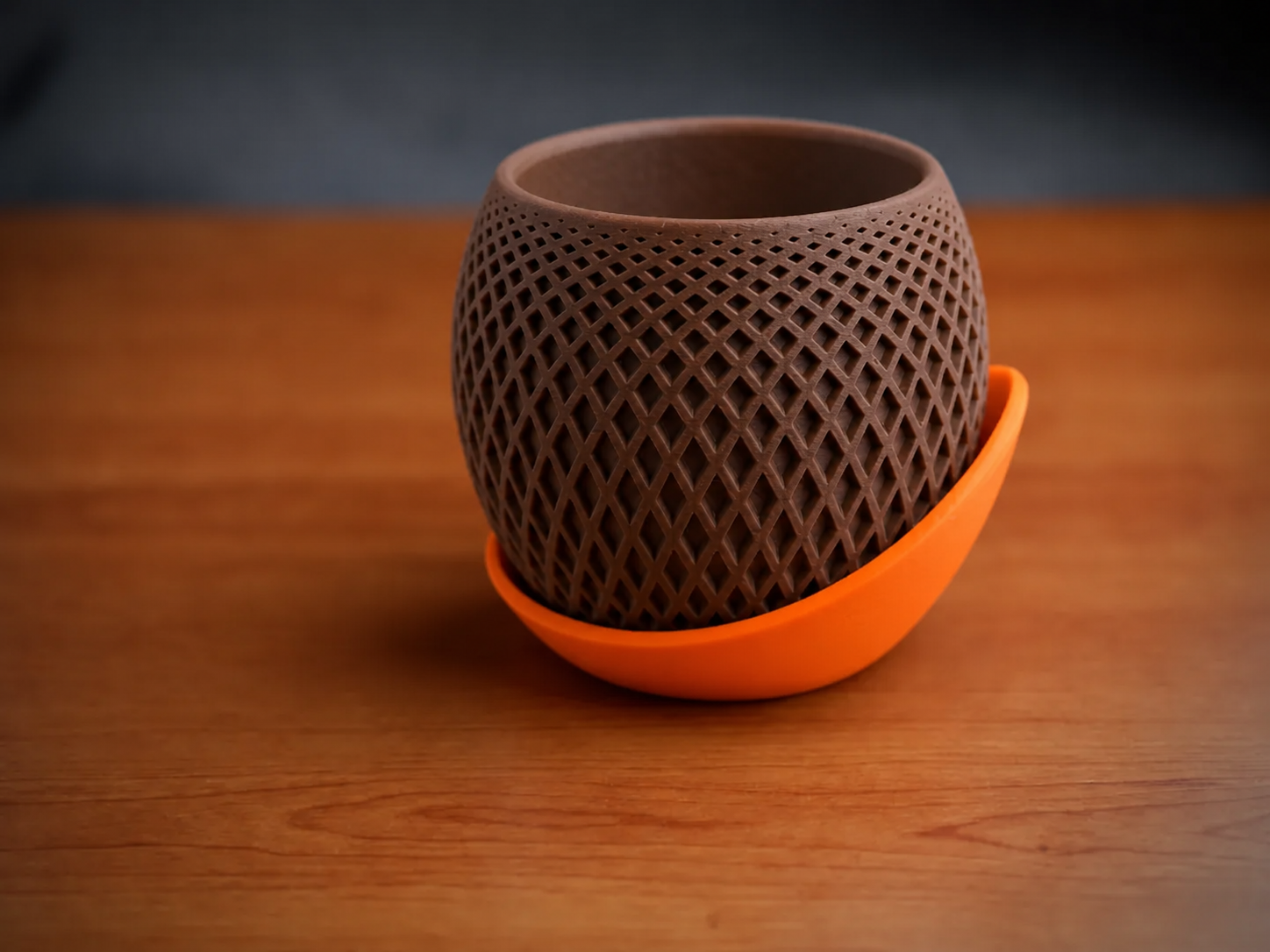 3D Baskı Küre Saksı - Kafes Dokulu İki Parçalı Dekoratif Saksı - Kahverengi-Turuncu