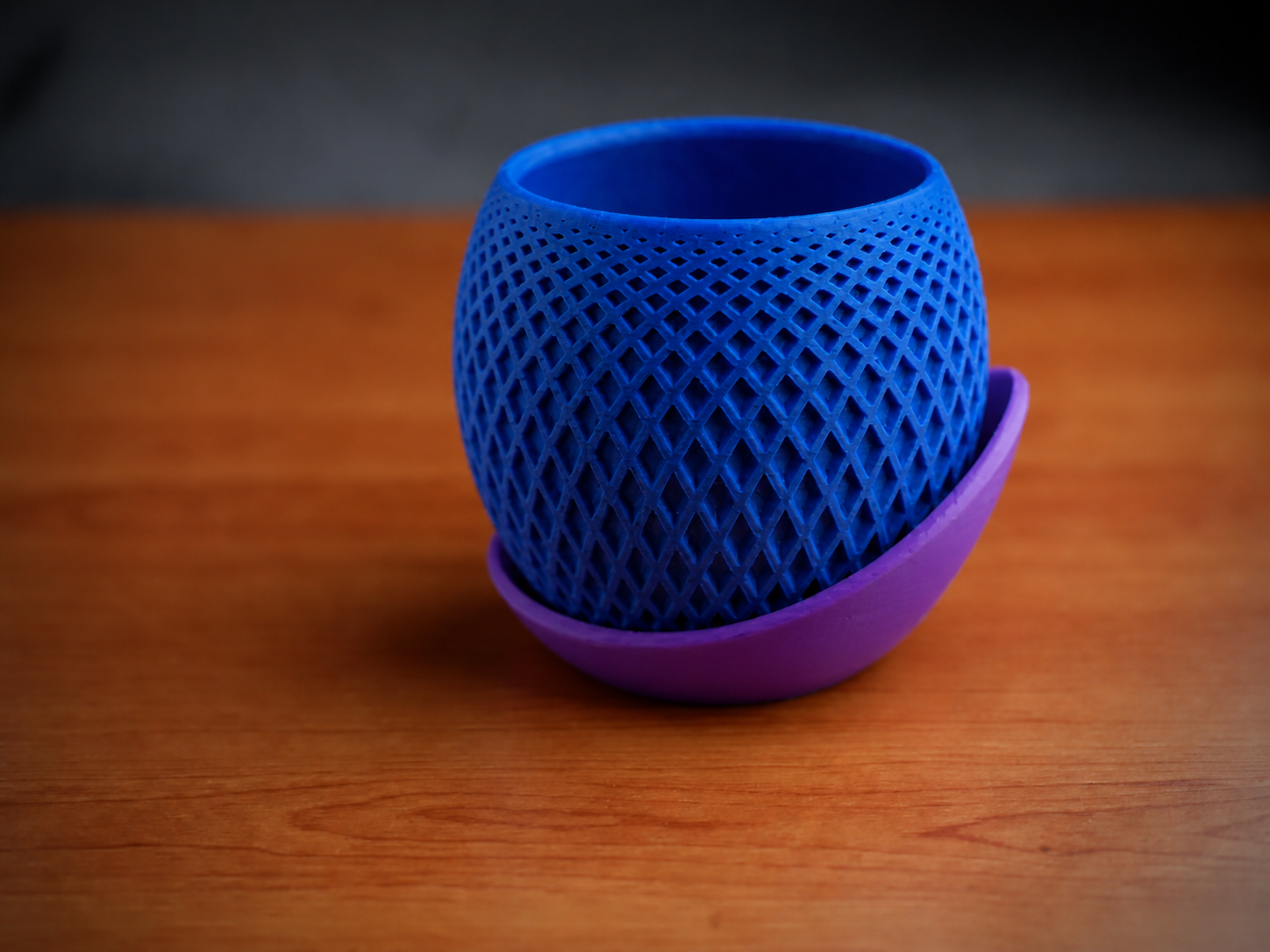 3D Baskı Küre Saksı - Kafes Dokulu İki Parçalı Dekoratif Saksı - Mavi-Mor