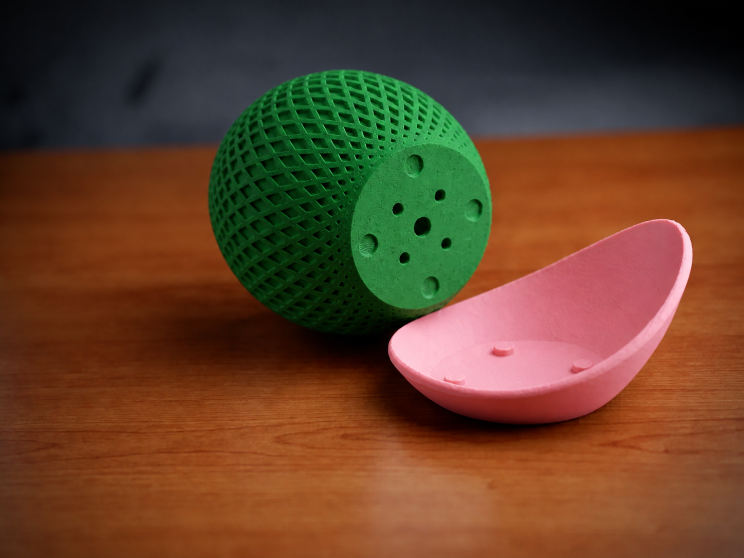 3D Baskı Küre Saksı - Kafes Dokulu İki Parçalı Dekoratif Saksı - Yeşil-Pembe