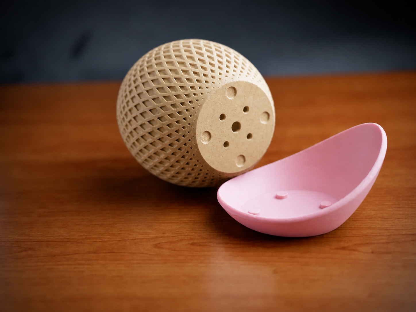 3D Baskı Küre Saksı - Kafes Dokulu İki Parçalı Dekoratif Saksı - Bej-Pembe