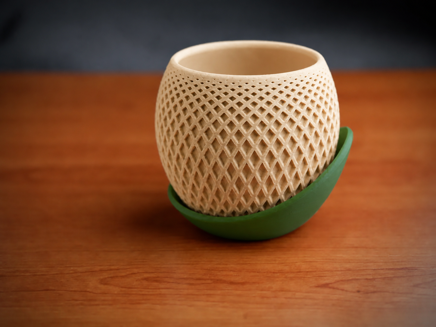 3D Baskı Küre Saksı - Kafes Dokulu İki Parçalı Dekoratif Saksı - Bej-Yeşil