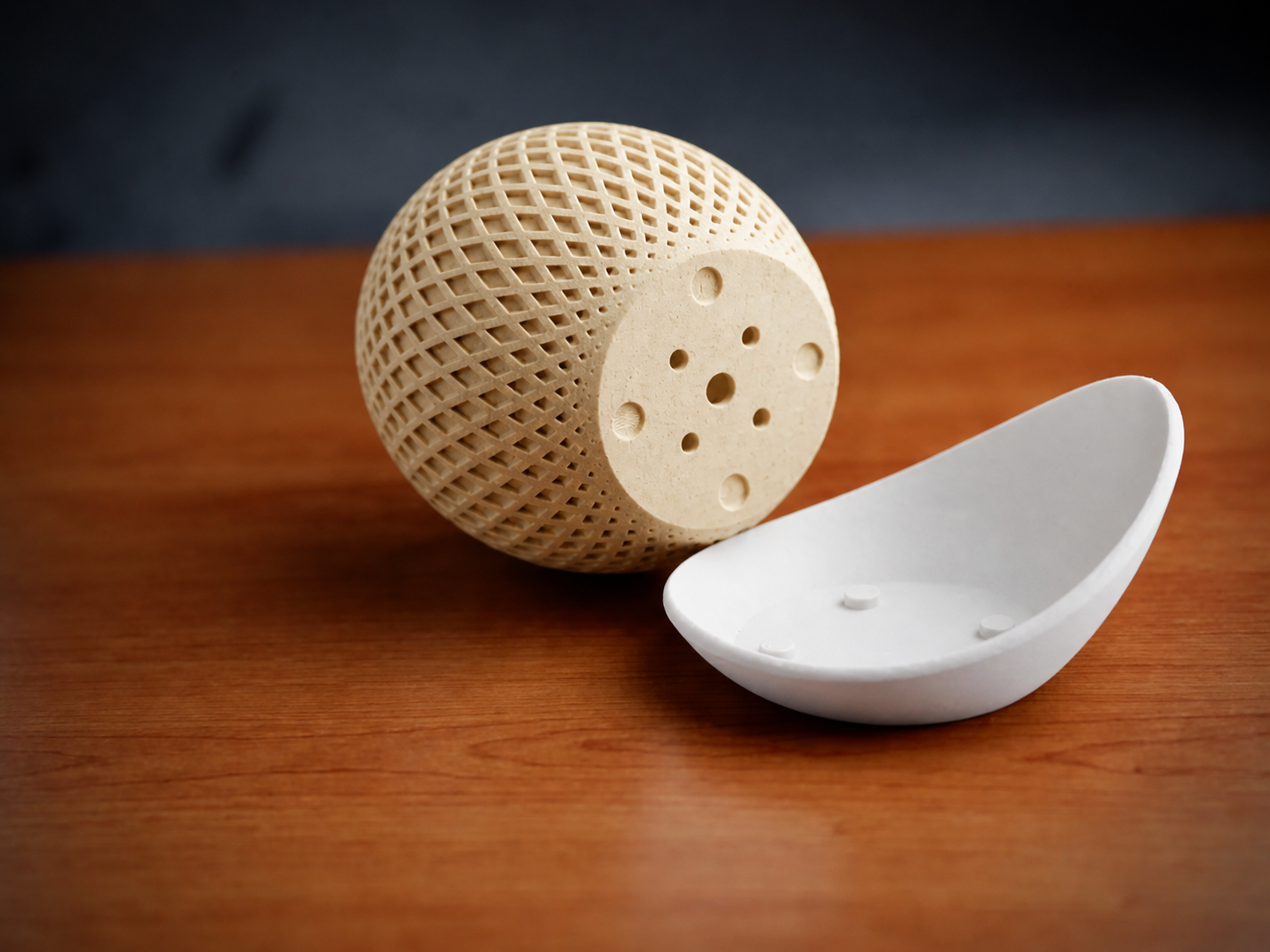 3D Baskı Küre Saksı - Kafes Dokulu İki Parçalı Dekoratif Saksı - Bej-Beyaz