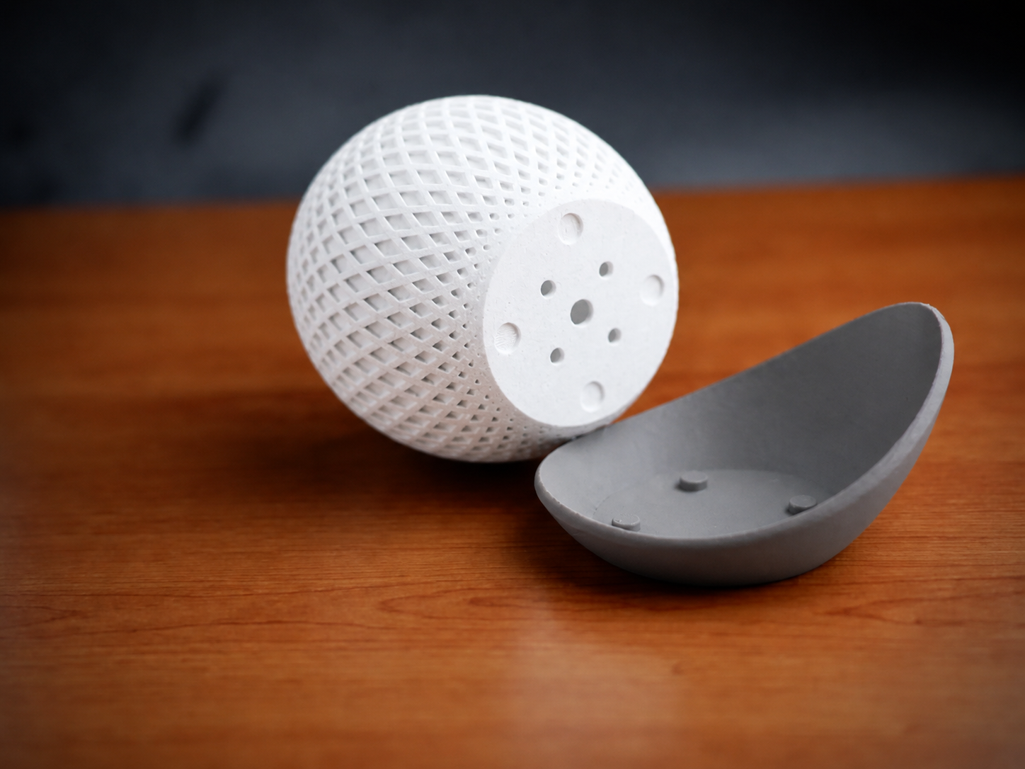 3D Baskı Küre Saksı - Kafes Dokulu İki Parçalı Dekoratif Saksı - Beyaz-Gri