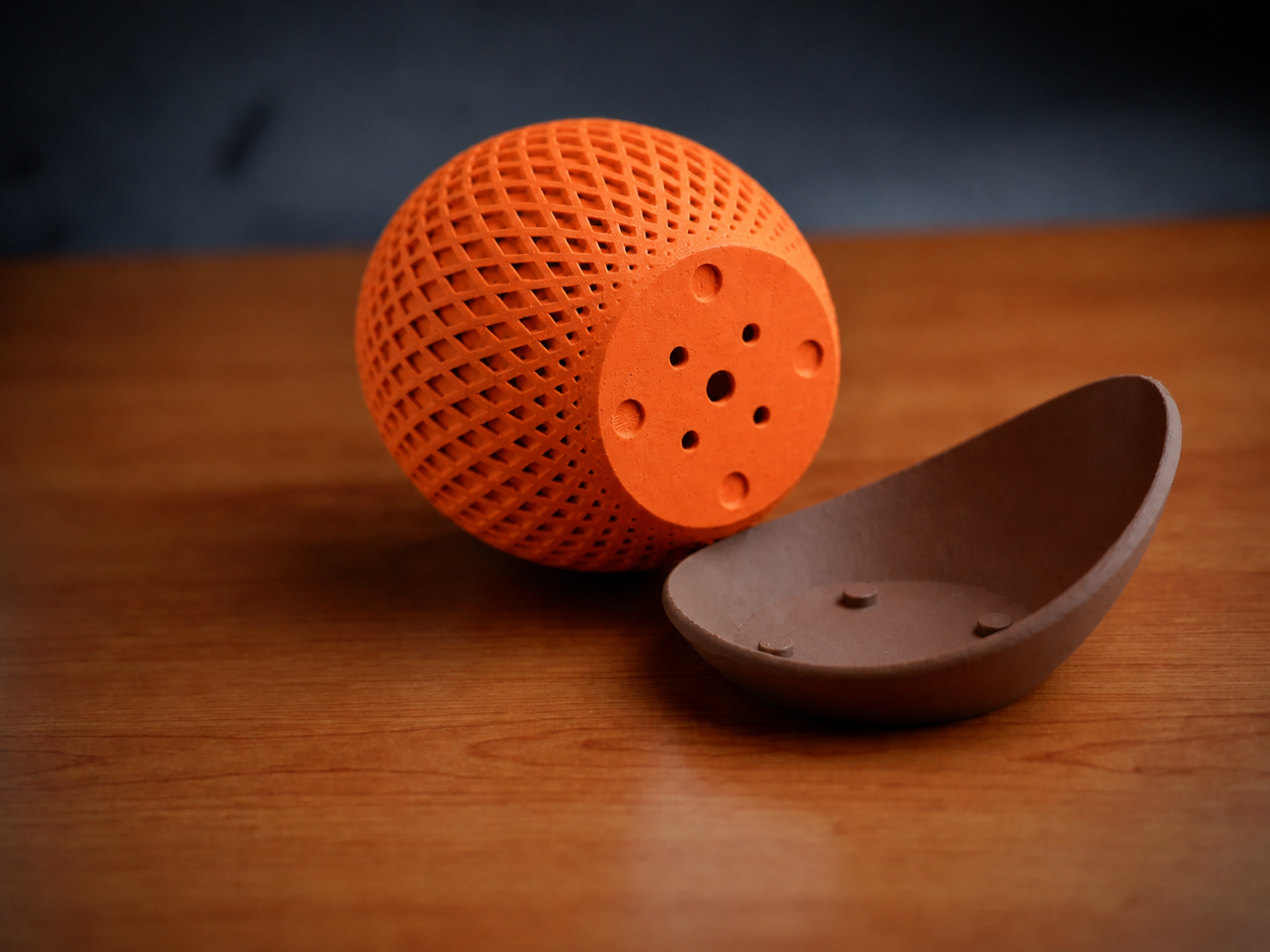3D Baskı Küre Saksı - Kafes Dokulu İki Parçalı Dekoratif Saksı - Turuncu-Kahverengi