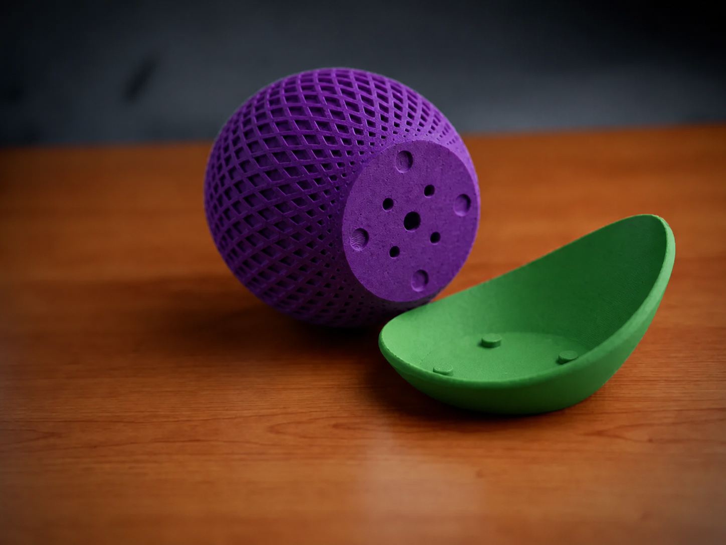 3D Baskı Küre Saksı - Kafes Dokulu İki Parçalı Dekoratif Saksı - Mor-Yeşil