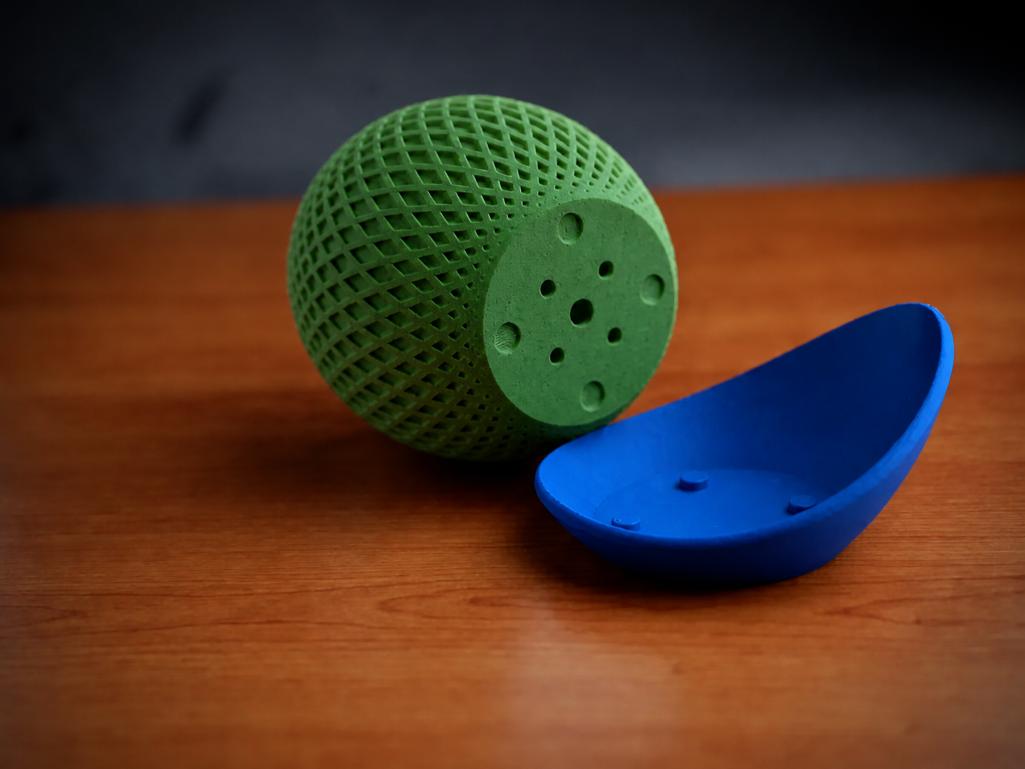 3D Baskı Küre Saksı - Kafes Dokulu İki Parçalı Dekoratif Saksı - Yeşil-Mavi