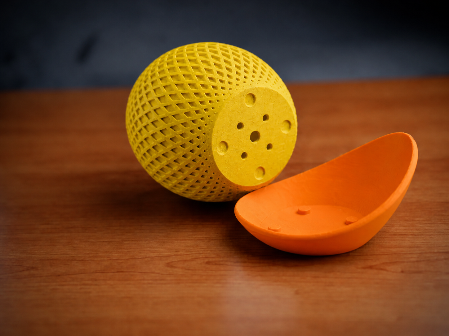 3D Baskı Küre Saksı - Kafes Dokulu İki Parçalı Dekoratif Saksı - Sarı-Turuncu