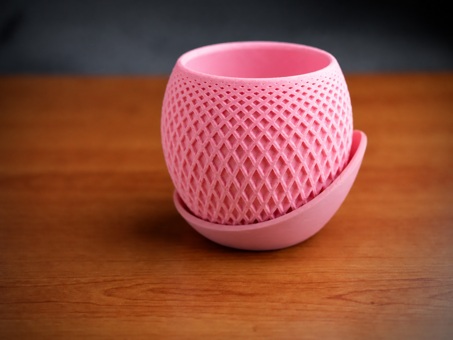 3D Baskı Küre Saksı - Kafes Dokulu İki Parçalı Dekoratif Saksı - Pembe-Pembe