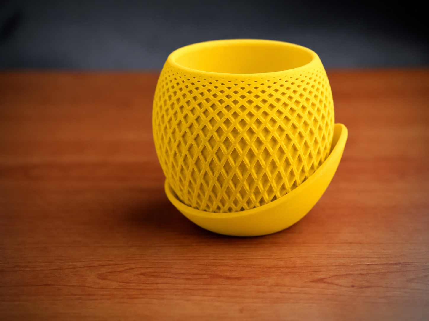 3D Baskı Küre Saksı - Kafes Dokulu İki Parçalı Dekoratif Saksı - Sarı-Sarı