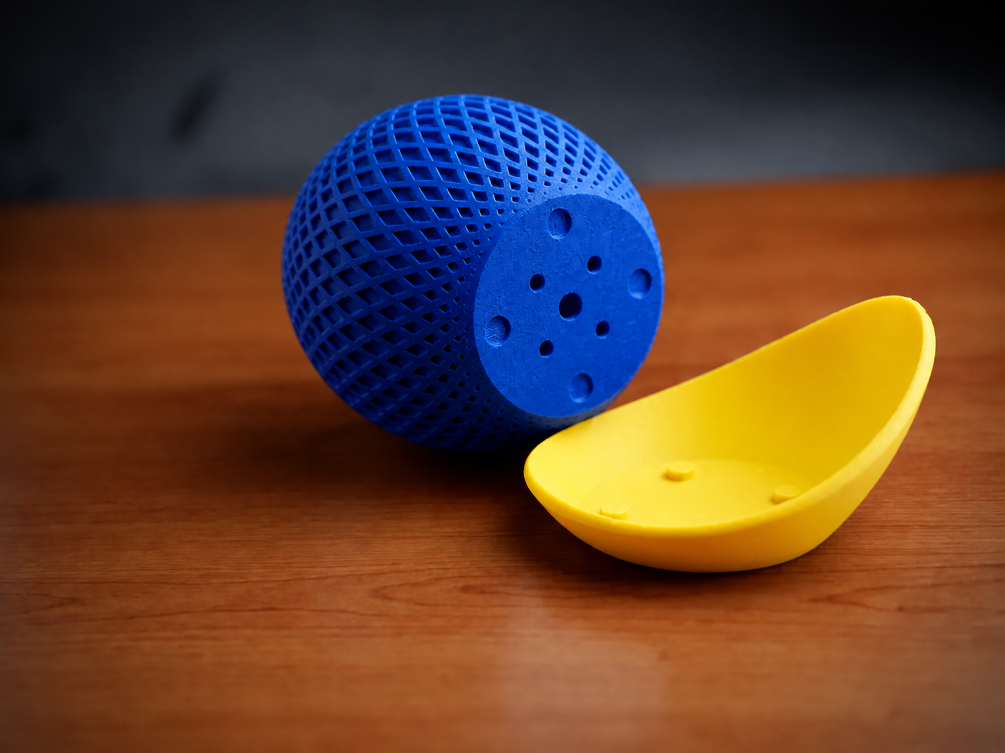 3D Baskı Küre Saksı - Kafes Dokulu İki Parçalı Dekoratif Saksı - Mavi-Sarı