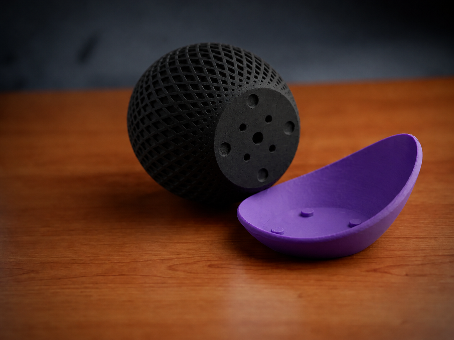 3D Baskı Küre Saksı - Kafes Dokulu İki Parçalı Dekoratif Saksı - Siyah-Mor