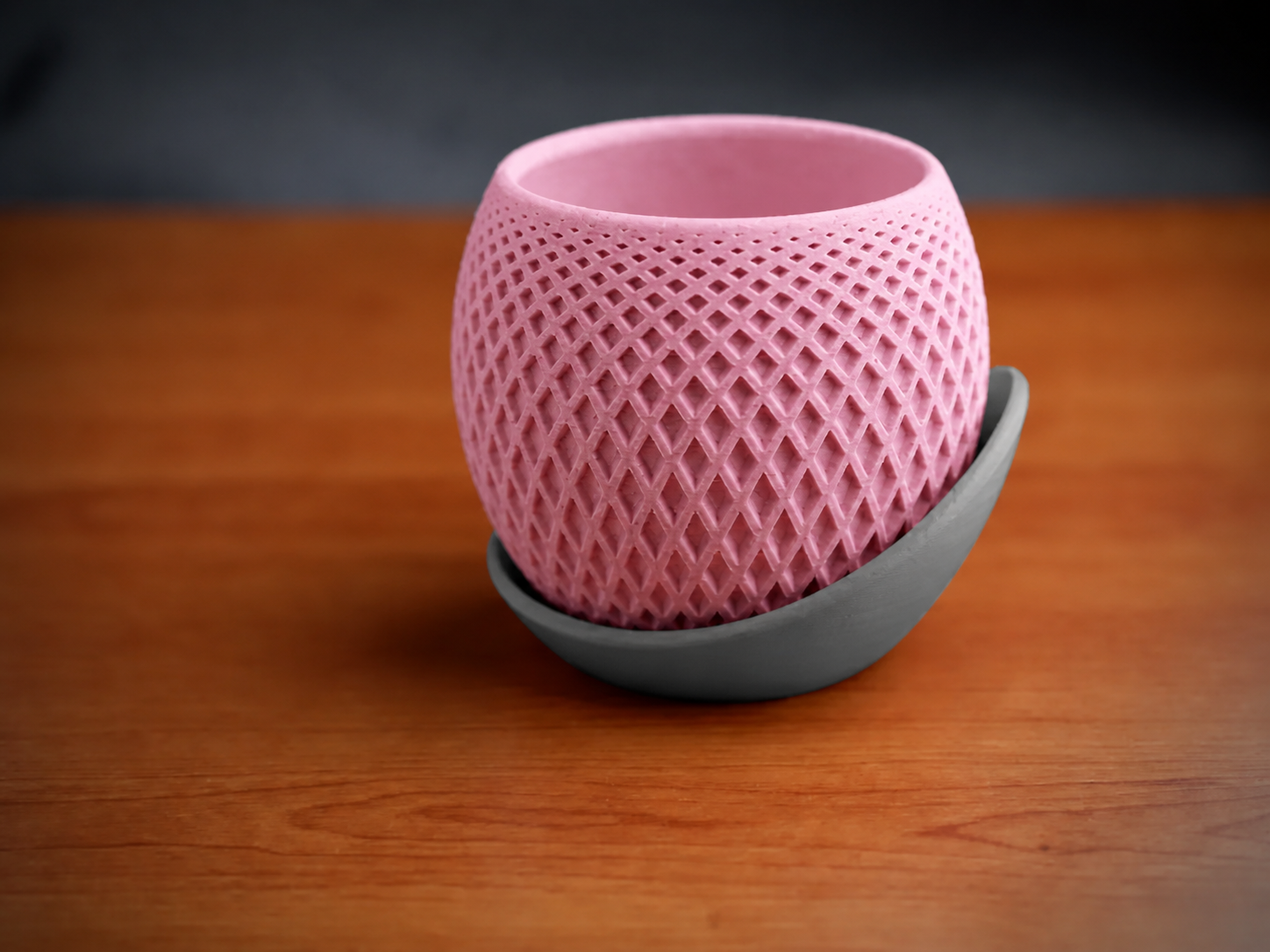 3D Baskı Küre Saksı - Kafes Dokulu İki Parçalı Dekoratif Saksı - Pembe-Gri
