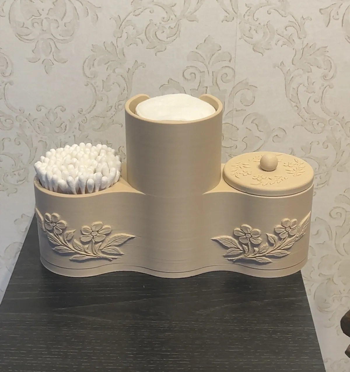 3D Baskı Makyaj Pamuğu ve Kulak Çubuğu Tutucu Çiçek Desenli Kapaklı Banyo Organizeri Bej