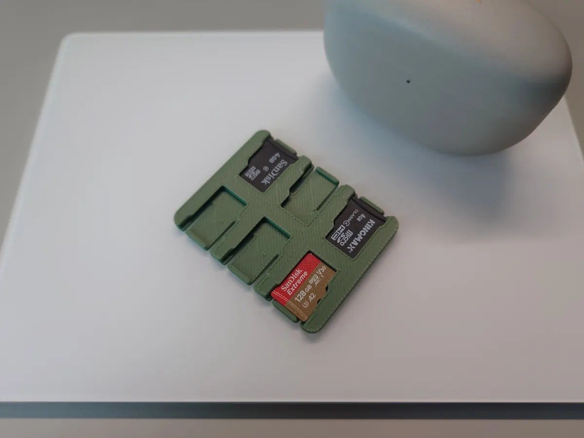 3D Baskı Micro SD Kart Saklama Kutusu Yaylı Kartlık Mikro SD Kart Tutucu İnce Düzenleyici Yeşil