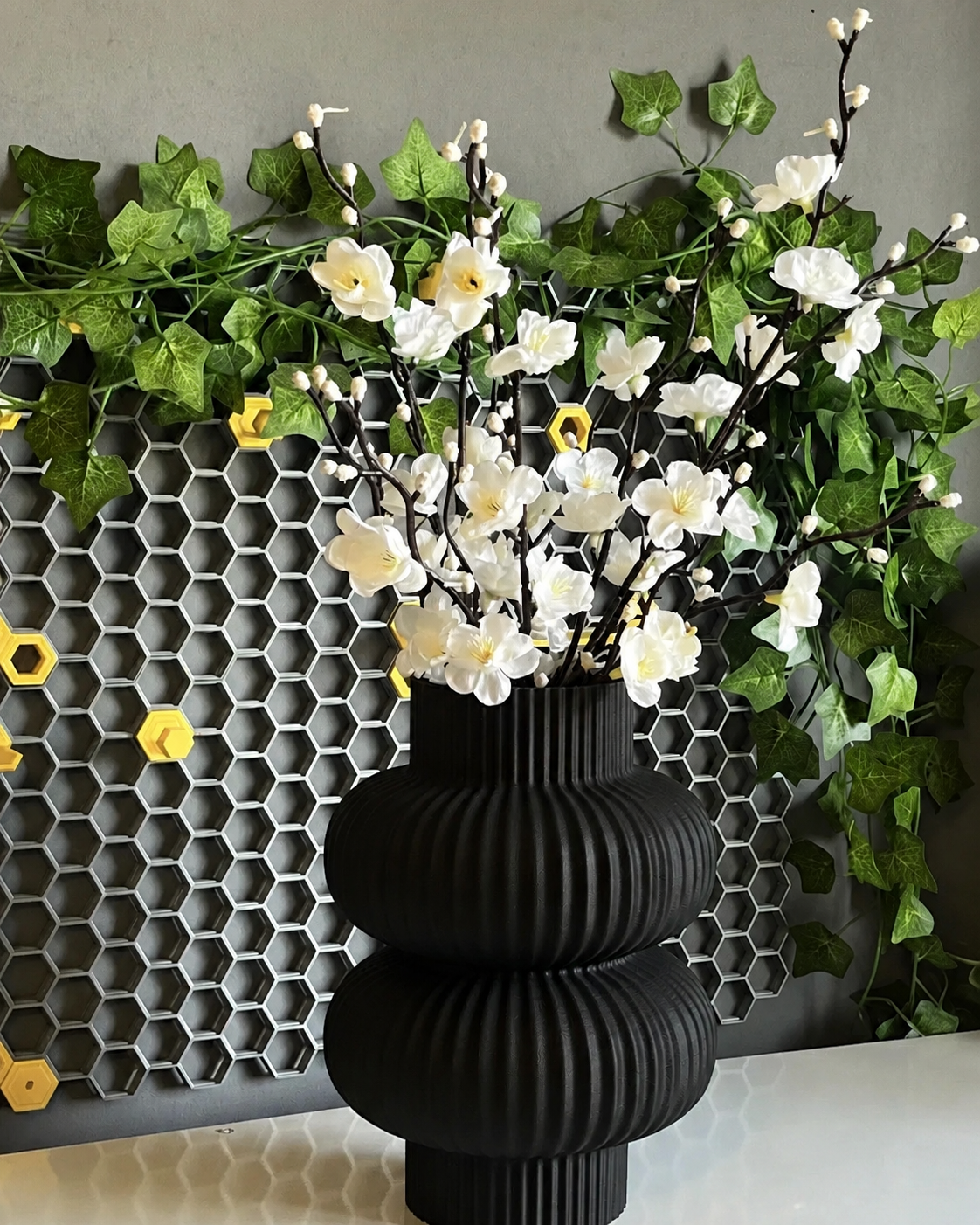 3D Baskı Modern Çift Halkalı Dekoratif Vazo - Minimal Çiçek Vazosu, Masaüstü Ev ve Ofis Dekoru-Siyah