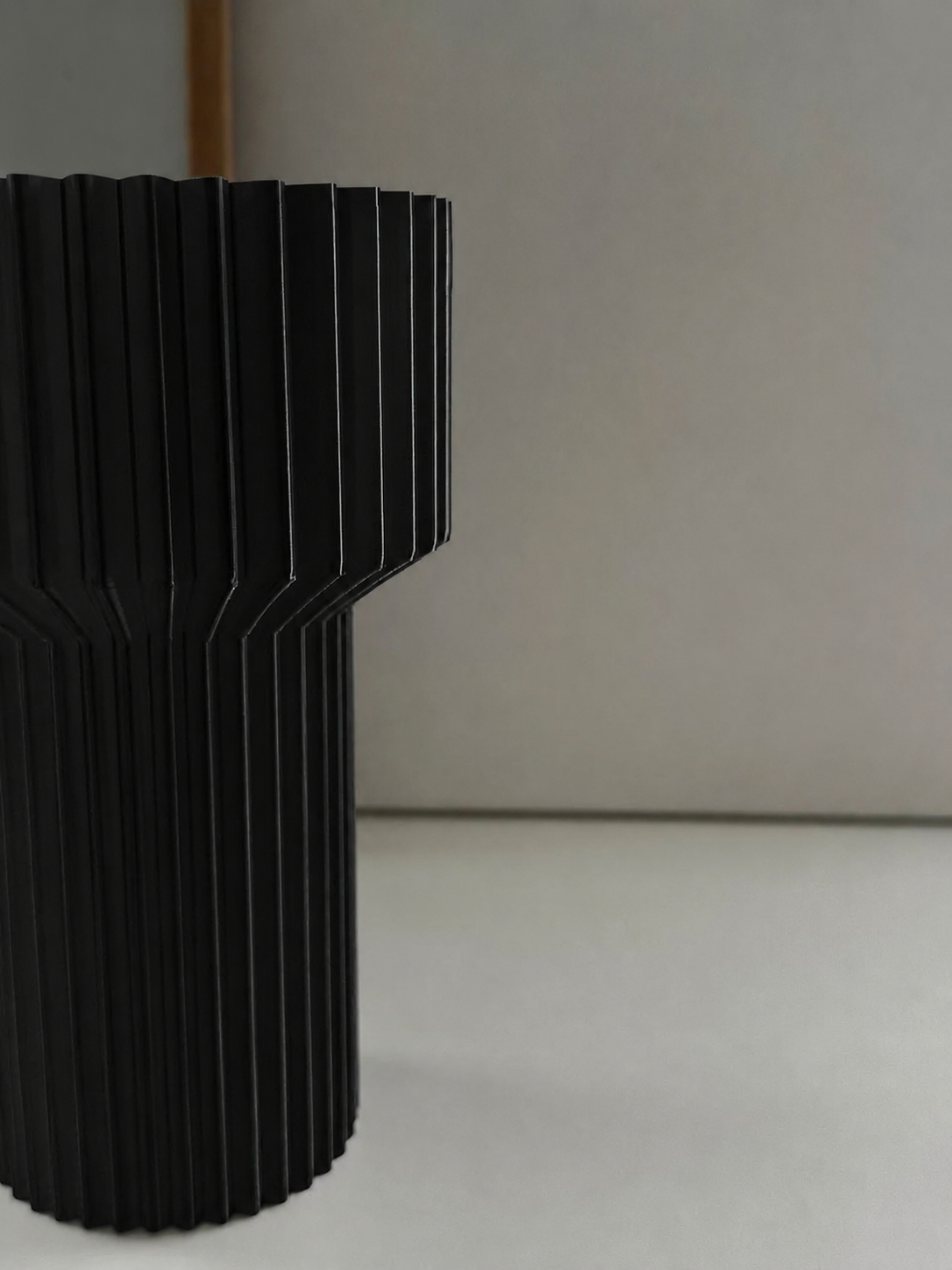 3D Baskı Modern Dekoratif Çiçek Vazosu - Minimal Silindir Tasarımlı Masaüstü Vazo, Ev ve Ofis Dekoru-Siyah