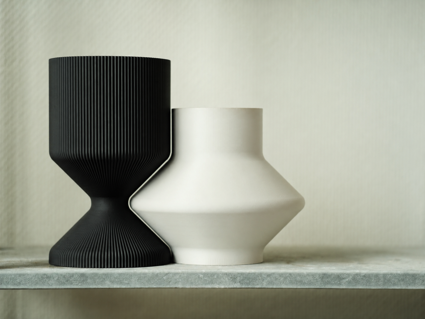 3D Baskı Modern Dekoratif İkili Vazo Seti - Minimalist Çizgili Çiçek Vazosu-Siyah-Beyaz