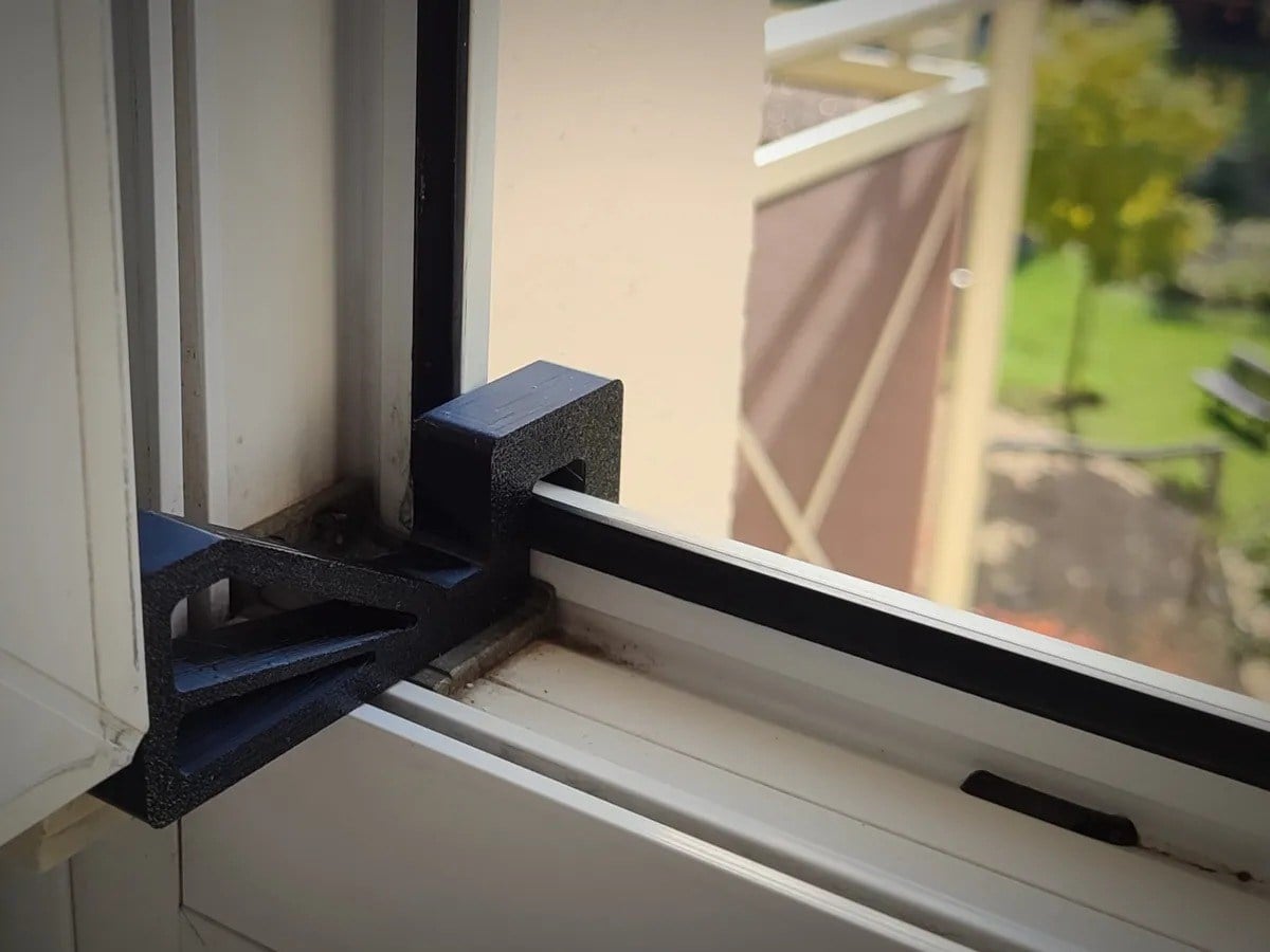 3D Baskı Modern Pencere Takozu Pencere Açık Tutucu Rüzgar Stoperi Pencere Kilidi Siyah