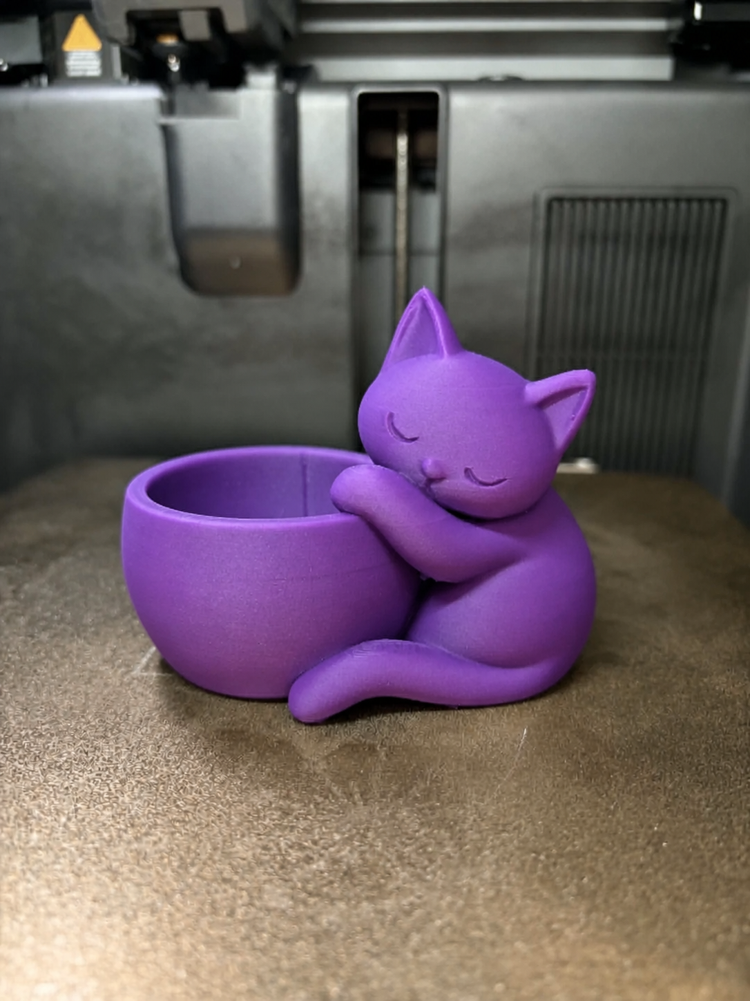 3D Baskı Sarılan Kedi Saksı - Sevimli Dekoratif Saksı - Mor