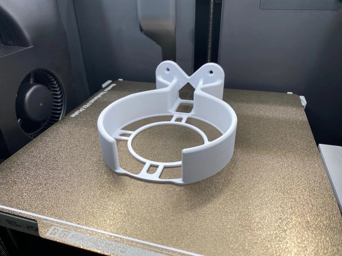 3D Baskı Silindirik Mesh Router Duvar Standı Beyaz Havalandırma Delikli Modem Duvar Askısı 110 mm Çaplı
