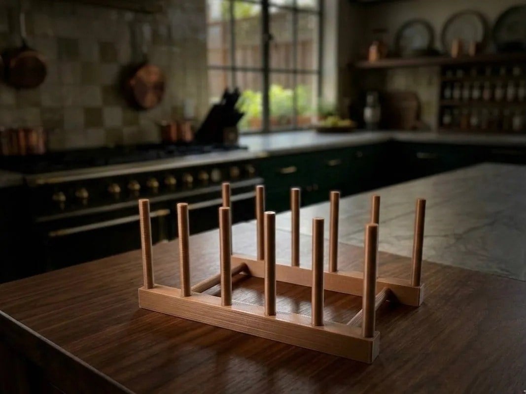 3D Baskı Tabak Standı Şık Tabak Düzenleyici Dikey Tabak Rafı Çıkarılabilir Yuvalı Mutfak Standı - Ahşap Rengi