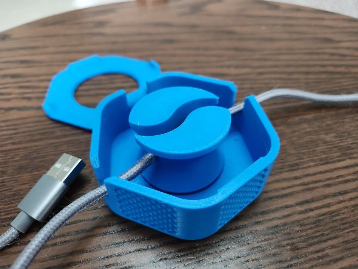 3D Baskı Taşınabilir Kablo Düzenleyici Makara Şarj ve USB Kablo Toplayıcı Döner Kablo Sarıcı - Mavi