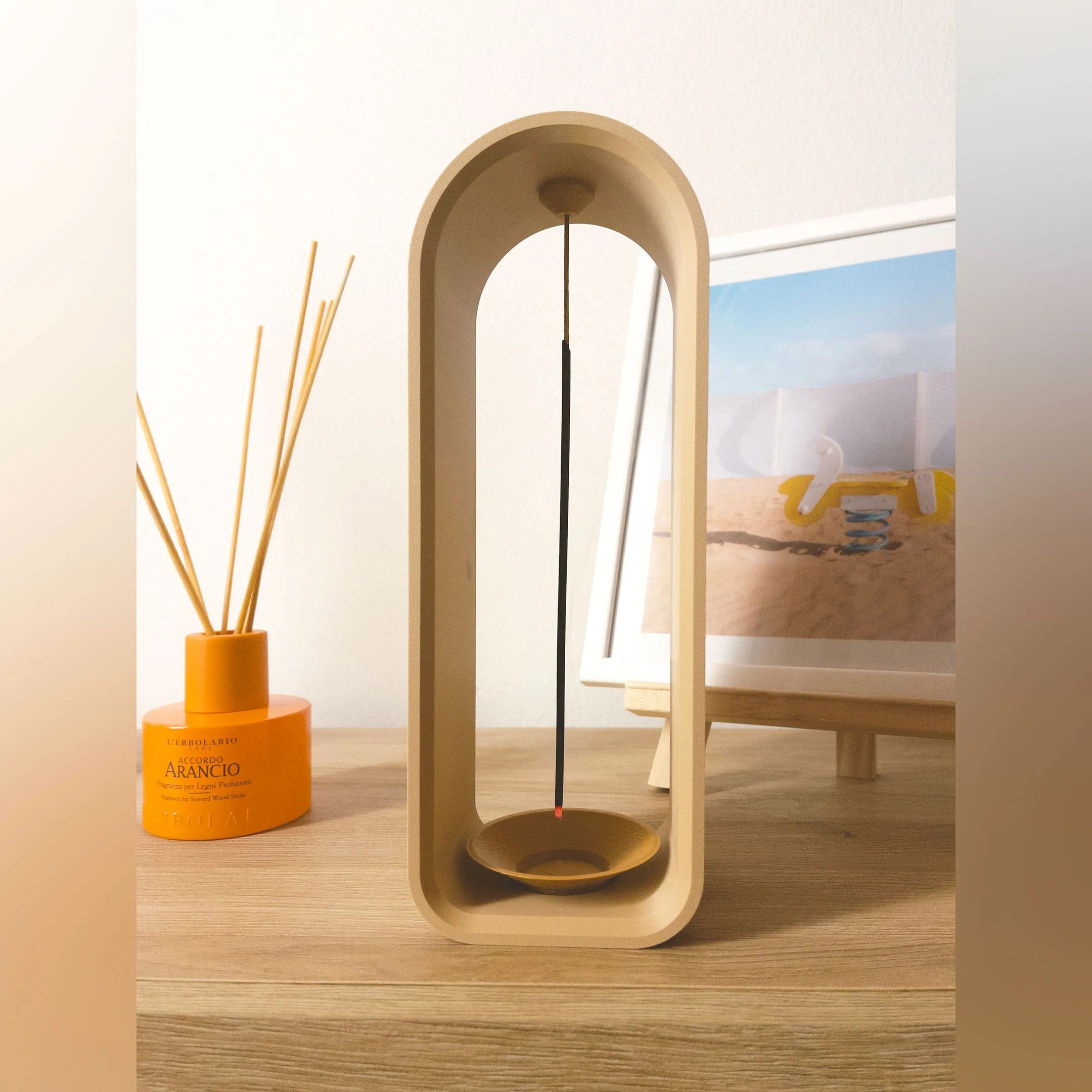 3D Baskı The Shrine Tütsülük - Modern Kemer Formlu Tütsü Tutucu-Bej