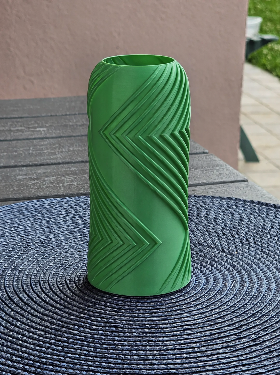 3D Baskı Vector Vazo - Geometrik Çizgili Dekoratif Vazo-Yeşil
