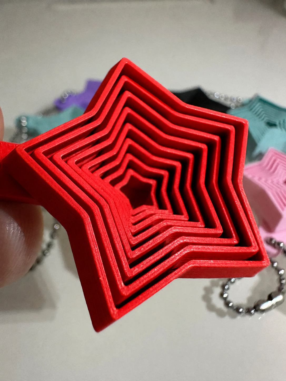 3D Baskı Yıldız Fidget Anahtarlık - Hareketli Stres Oyuncağı ve Çanta Aksesuarı-Kırmızı