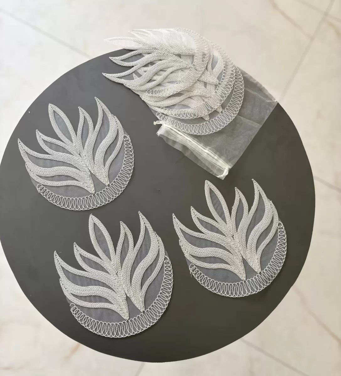 6 lı Dantel Kahve Sunumluğu 15x15 cm Asorti Desenli Bardak Altlığı Türk Kahvesi Fincan Sunum Seti